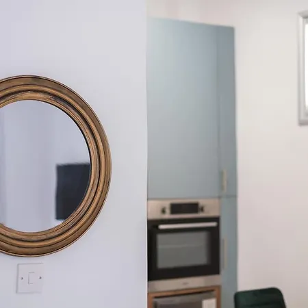 דירה Royal Luxury Homes 3 פאפוס